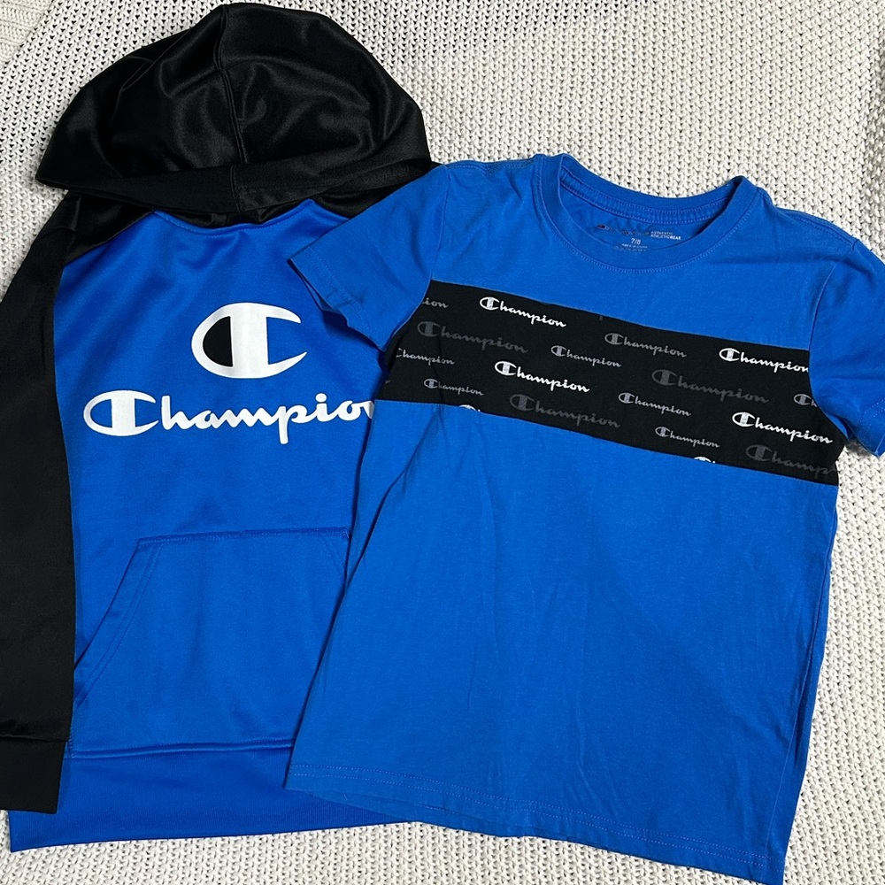 Boys hoodie and t-shirt combo size 7/8